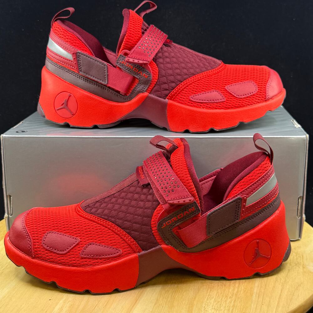 NEW Air Jordan Jordan Trunner LX 'Chile Red' HQ2164-601 Shoe Size 11W/ 9.5M